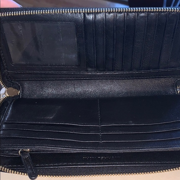 Michael Kors Wallet - Picture 4 of 4